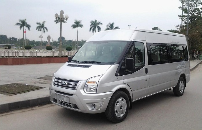 Xe khach 16 cho ford transit 1